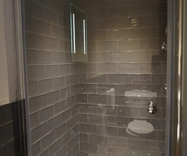 The Game Cock Inn Austwick